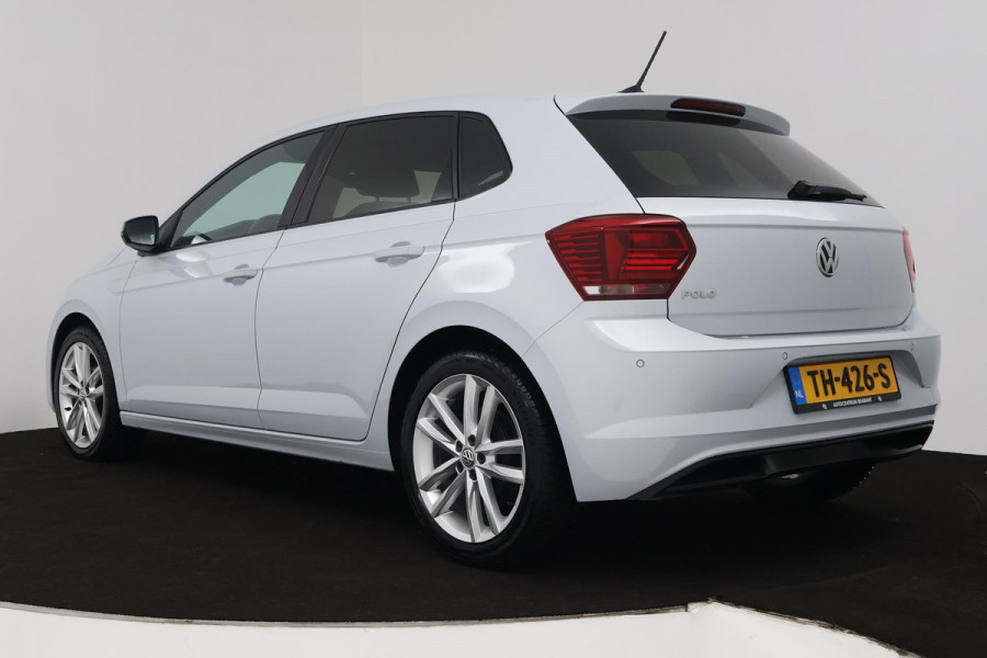 Volkswagen Polo 1.0 TSI Highline (PARKEERSENSOREN, NAVIGATIE, CRUISE ADAPTIEF, CARPLAY, NL-AUTO)