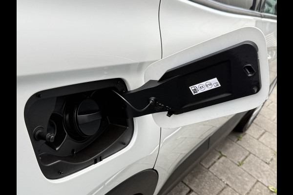 Opel Grandland X BWJ 11-2019 | 1.6T 181PK Executive AUTOMAAT | TREKHAAK | CAMERA  | CLIMA | NAVI | CARPLAY | PDC |