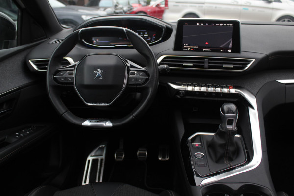 Peugeot 3008 1.2 PureTech Allure / Nieuwe distr.riem! / Trekhaak / Camera / Navigatie / 19'' / Keyless / Half leder / Dodehoek / DAB / Cruise Control