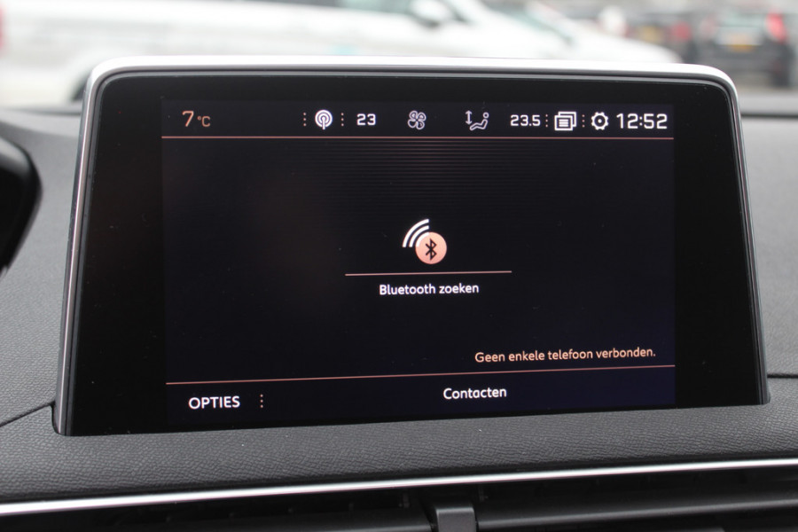 Peugeot 3008 1.2 PureTech Allure / Nieuwe distr.riem! / Trekhaak / Camera / Navigatie / 19'' / Keyless / Half leder / Dodehoek / DAB / Cruise Control