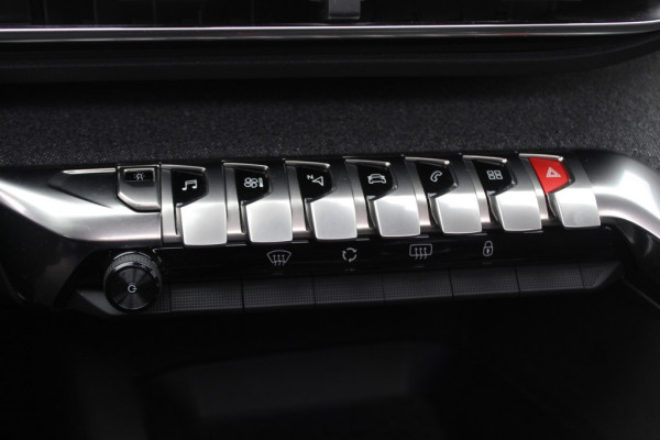 Peugeot 3008 1.2 PureTech Allure / Nieuwe distr.riem! / Trekhaak / Camera / Navigatie / 19'' / Keyless / Half leder / Dodehoek / DAB / Cruise Control