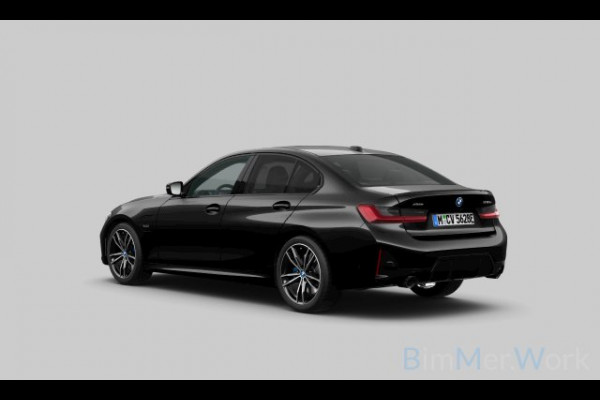 BMW 3-serie 330e xDrive M-Sport Pro Pano M-zetels ACC HUD 19inch El-klep