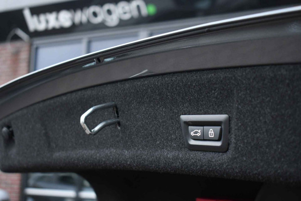 BMW 3-serie 330e xDrive M-Sport Pro Pano M-zetels ACC HUD 19inch El-klep