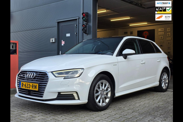 Audi A3 Sportback 1.4 e-tron Pro Line plus / PANO / DEALER OH / NWE BEURT / AFN TREKH. / P.SENSOR V+A / STOELVERW. / LANE-ASSIST !
