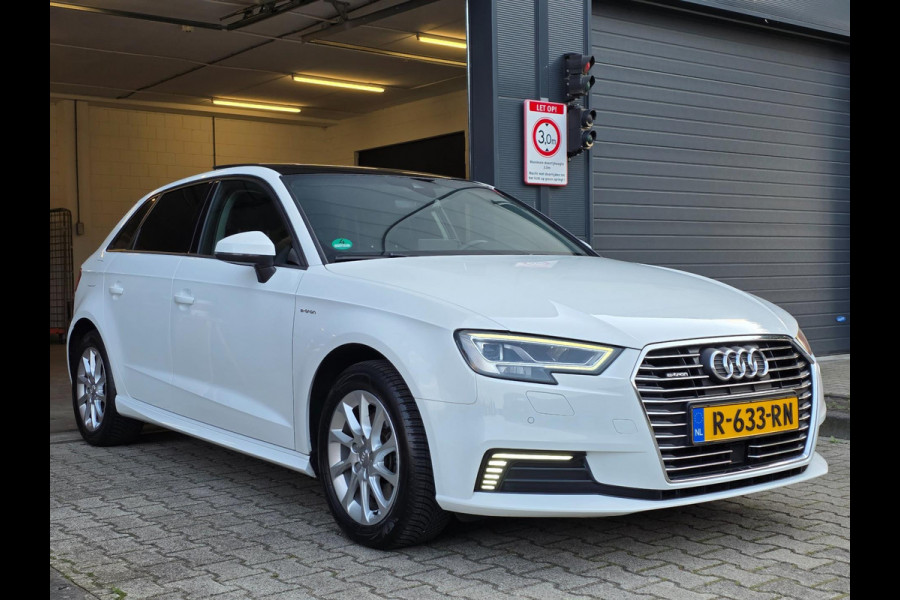 Audi A3 Sportback 1.4 e-tron Pro Line plus / PANO / DEALER OH / NWE BEURT / AFN TREKH. / P.SENSOR V+A / STOELVERW. / LANE-ASSIST !