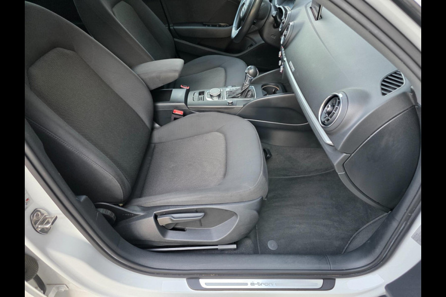 Audi A3 Sportback 1.4 e-tron Pro Line plus / PANO / DEALER OH / NWE BEURT / AFN TREKH. / P.SENSOR V+A / STOELVERW. / LANE-ASSIST !