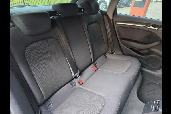 Audi A3 Sportback 1.4 e-tron Pro Line plus / PANO / DEALER OH / NWE BEURT / AFN TREKH. / P.SENSOR V+A / STOELVERW. / LANE-ASSIST !