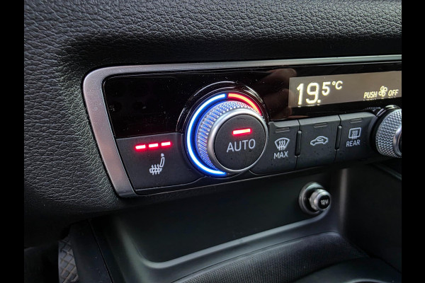 Audi A3 Sportback 1.4 e-tron Pro Line plus / PANO / DEALER OH / NWE BEURT / AFN TREKH. / P.SENSOR V+A / STOELVERW. / LANE-ASSIST !