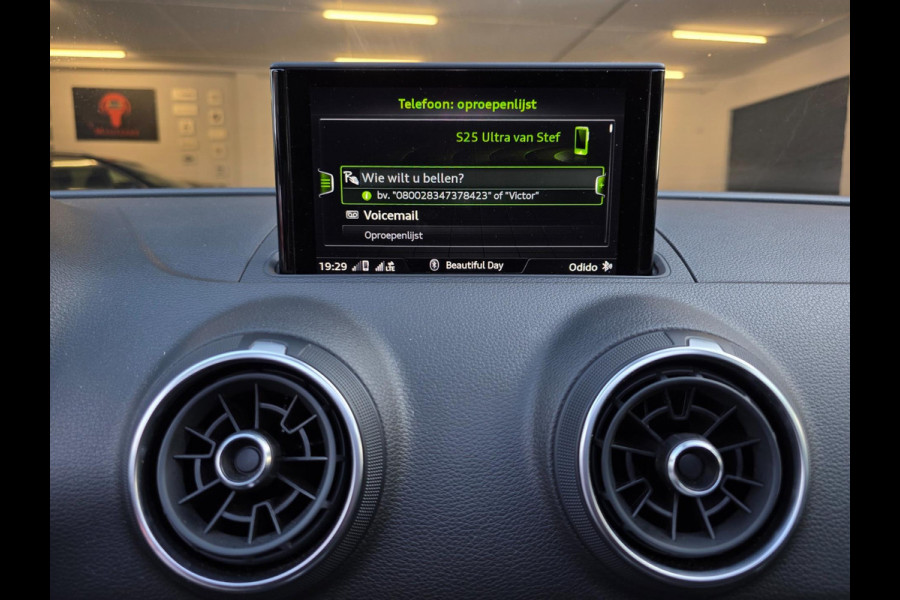Audi A3 Sportback 1.4 e-tron Pro Line plus / PANO / DEALER OH / NWE BEURT / AFN TREKH. / P.SENSOR V+A / STOELVERW. / LANE-ASSIST !