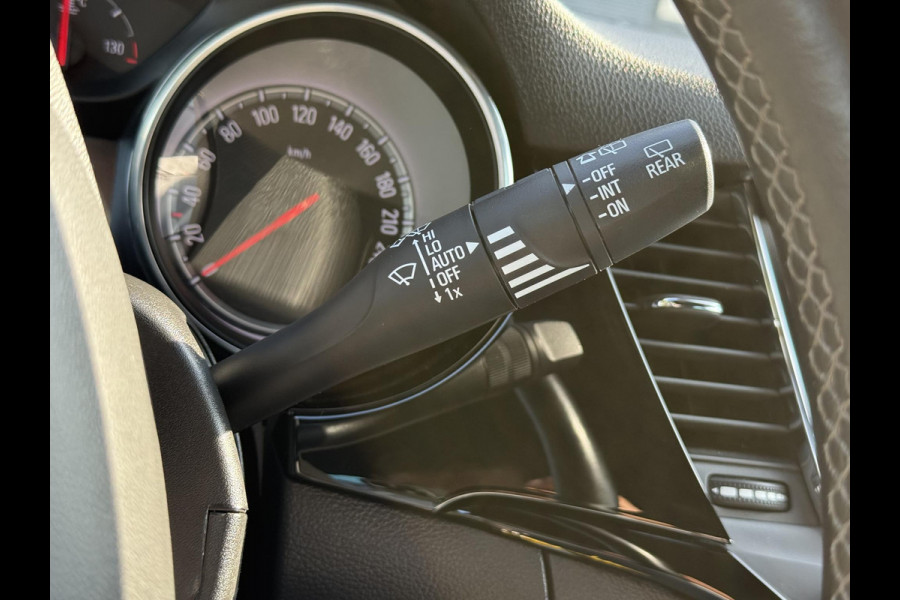 Opel Astra Sports Tourer 1.4 Innovation Automaat,Navi,Trekhaak,Camera,Clima,Cruise,150pk,Lm velgen,Pdc V+A,Elekt.Stoelen,Stoelverwarming,Stuurverwarming,Apk tot 07-2026
