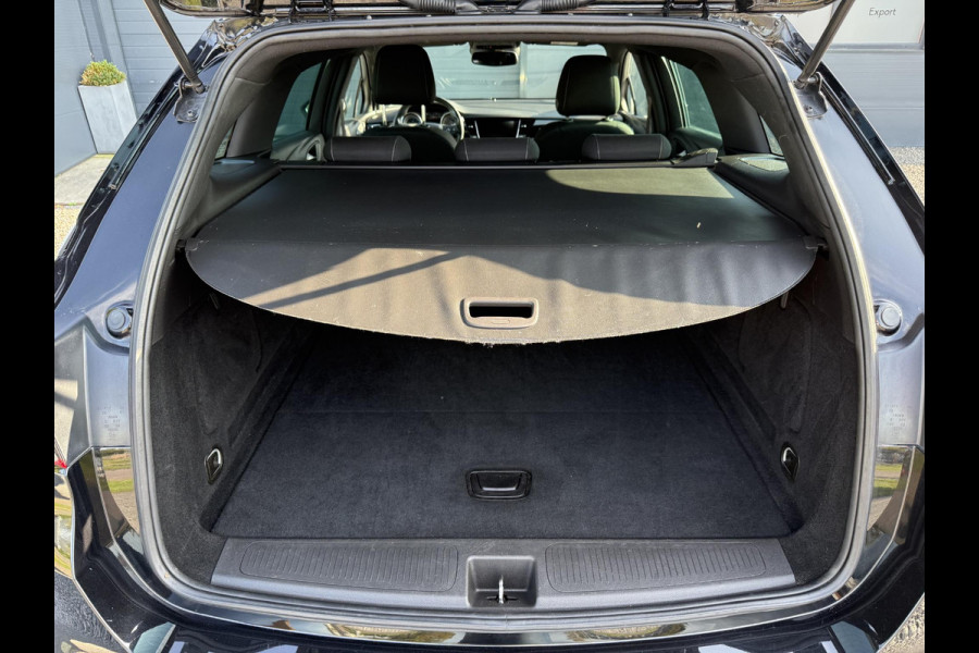 Opel Astra Sports Tourer 1.4 Innovation Automaat,Navi,Trekhaak,Camera,Clima,Cruise,150pk,Lm velgen,Pdc V+A,Elekt.Stoelen,Stoelverwarming,Stuurverwarming,Apk tot 07-2026