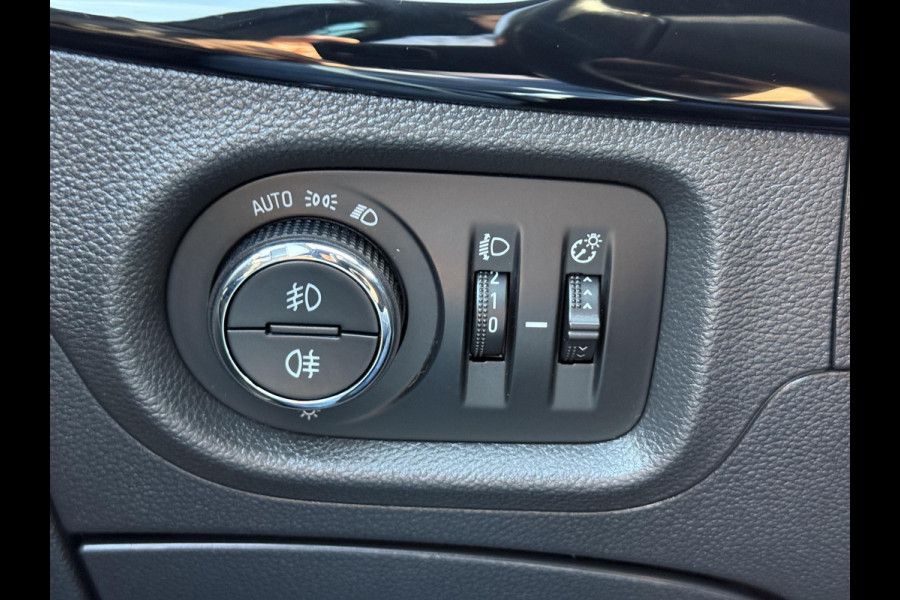 Opel Astra Sports Tourer 1.4 Innovation Automaat,Navi,Trekhaak,Camera,Clima,Cruise,150pk,Lm velgen,Pdc V+A,Elekt.Stoelen,Stoelverwarming,Stuurverwarming,Apk tot 07-2026