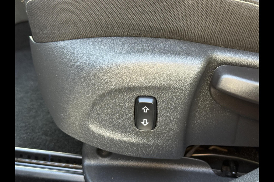 Opel Astra Sports Tourer 1.4 Innovation Automaat,Navi,Trekhaak,Camera,Clima,Cruise,150pk,Lm velgen,Pdc V+A,Elekt.Stoelen,Stoelverwarming,Stuurverwarming,Apk tot 07-2026