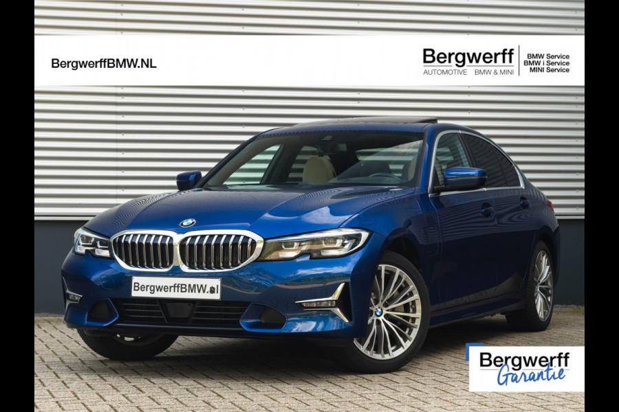 BMW 3-serie 330e Luxury Line - Dak - ACC - Head-Up - Camera - Sportstoelen - Hifi