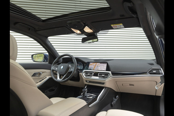 BMW 3-serie 330e Luxury Line - Dak - ACC - Head-Up - Camera - Sportstoelen - Hifi