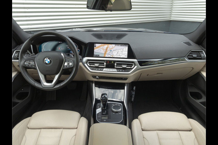BMW 3-serie 330e Luxury Line - Dak - ACC - Head-Up - Camera - Sportstoelen - Hifi