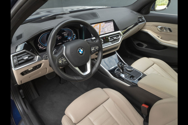 BMW 3-serie 330e Luxury Line - Dak - ACC - Head-Up - Camera - Sportstoelen - Hifi