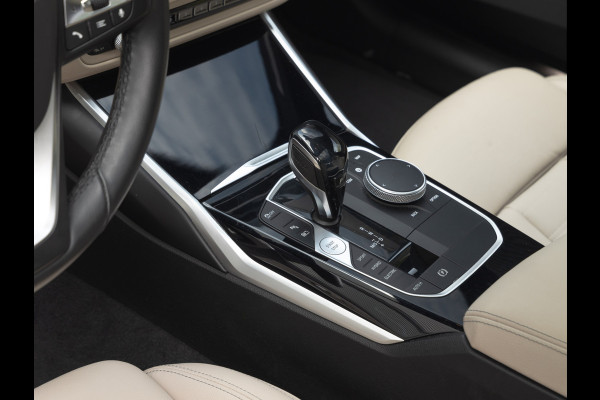 BMW 3-serie 330e Luxury Line - Dak - ACC - Head-Up - Camera - Sportstoelen - Hifi