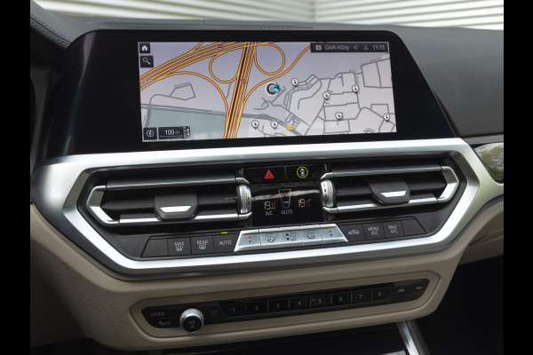BMW 3-serie 330e Luxury Line - Dak - ACC - Head-Up - Camera - Sportstoelen - Hifi