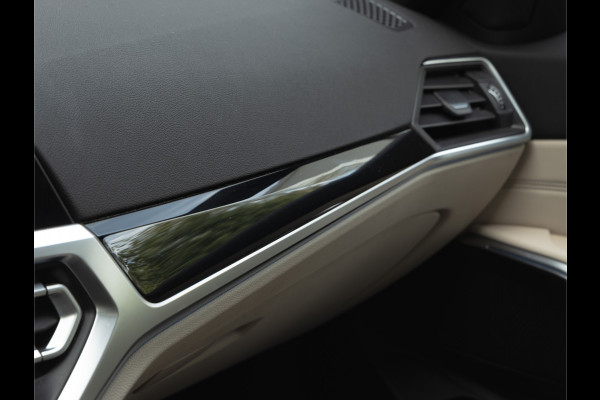 BMW 3-serie 330e Luxury Line - Dak - ACC - Head-Up - Camera - Sportstoelen - Hifi