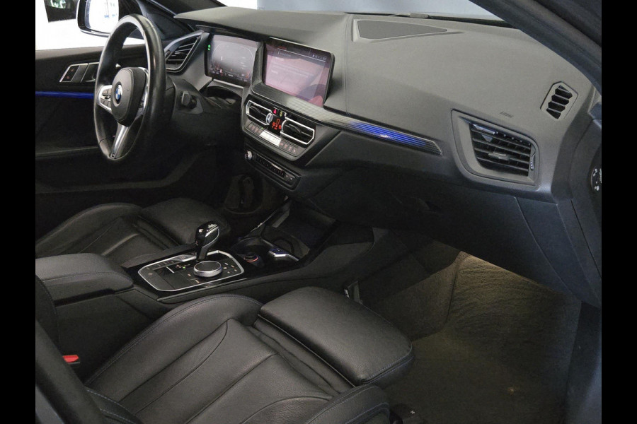 BMW 1-serie 118i High Executive Edition M SPORT | 19 INCH LM VELGEN | LEDER | CAMERA | SPORTSTOELEN |
