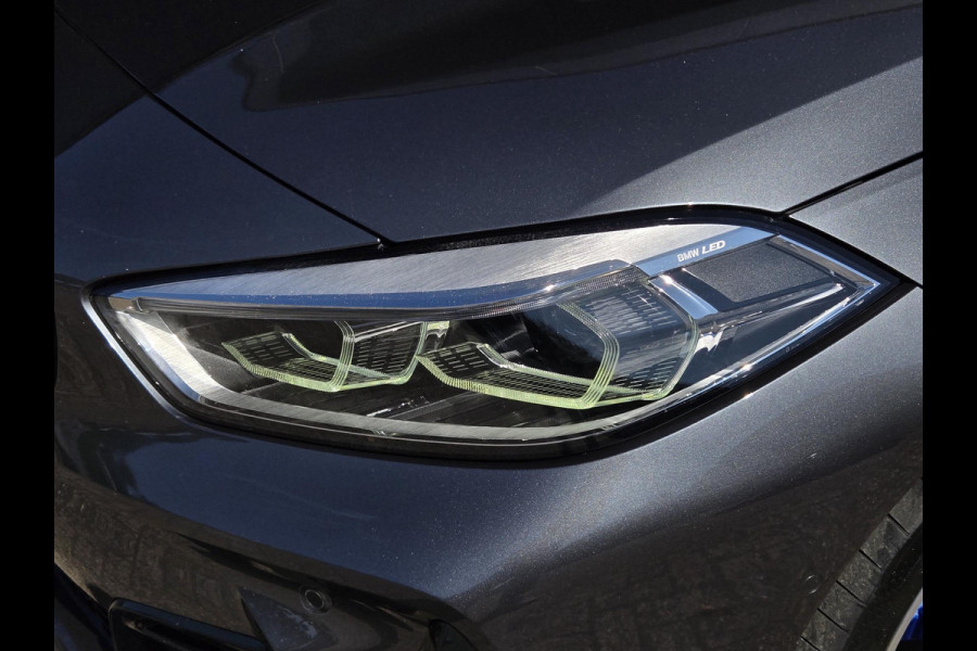 BMW 1-serie 118i High Executive Edition M SPORT | 19 INCH LM VELGEN | LEDER | CAMERA | SPORTSTOELEN |