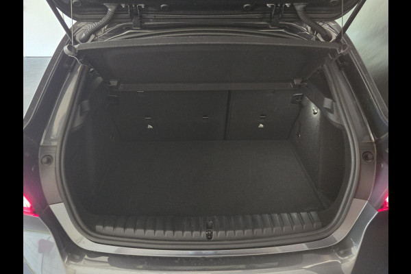 BMW 1-serie 118i High Executive Edition M SPORT | 19 INCH LM VELGEN | LEDER | CAMERA | SPORTSTOELEN |
