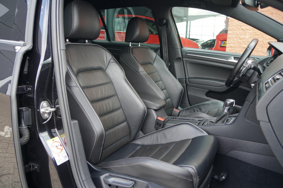 Volkswagen Golf 2.0 TDI GTD DSG / LEDER / CAMERA / LED / CARPLAY / ACC