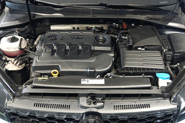 Volkswagen Golf 2.0 TDI GTD DSG / LEDER / CAMERA / LED / CARPLAY / ACC