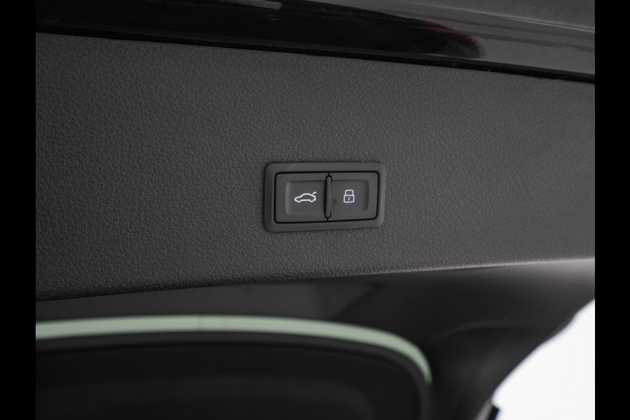 Audi e-tron Sportback 55 Quattro S-Line-edition 95 kWh [ 3-Fase ] (INCL-BTW) *DESIGN-LEATHER | FULL-LED | ADAPT.CRUISE | BANG&OLUFSEN-AUDIO | TOP-VIEW | MEMORY-PACK | BLIND-SPOT | KEYLESS | AMBIENT-LIGHT | AIR-SUSPENSION | HEATED-SPORTSEATS | DIGI-COCKPIT |