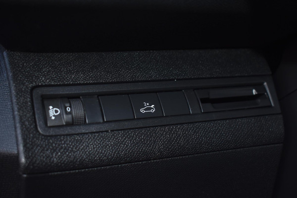 Peugeot 3008 1.5 BlueHDi 130 PK Aut. Allure Pack | PDC | Camera | Carplay | Incl. garantie