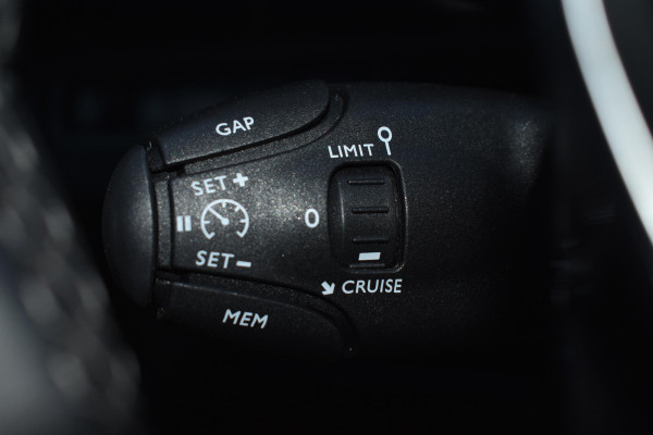Peugeot 3008 1.5 BlueHDi 130 PK Aut. Allure Pack | PDC | Camera | Carplay | Incl. garantie