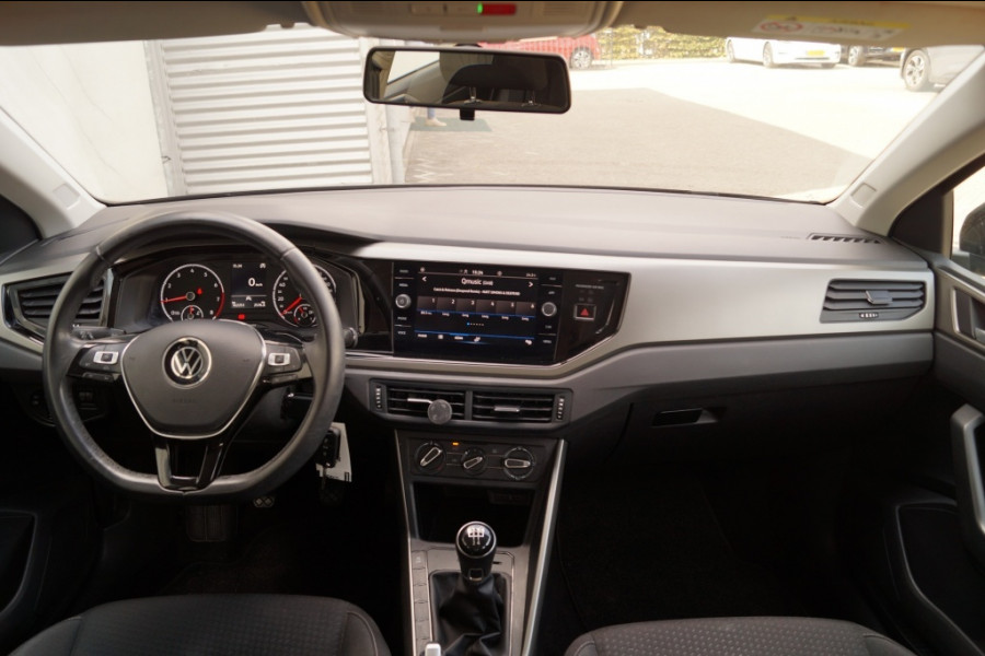 Volkswagen Polo 1.6 TDI Comfortline Executive -NAVI-PDC-CAM-