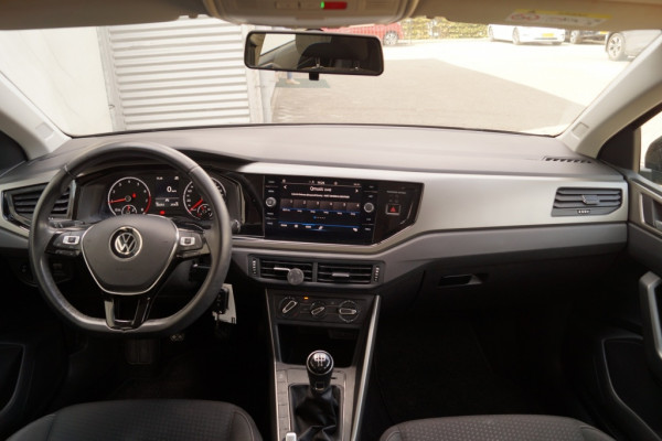 Volkswagen Polo 1.6 TDI Comfortline Executive -NAVI-PDC-CAM-