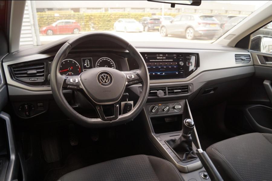 Volkswagen Polo 1.6 TDI Comfortline Executive -NAVI-PDC-CAM-