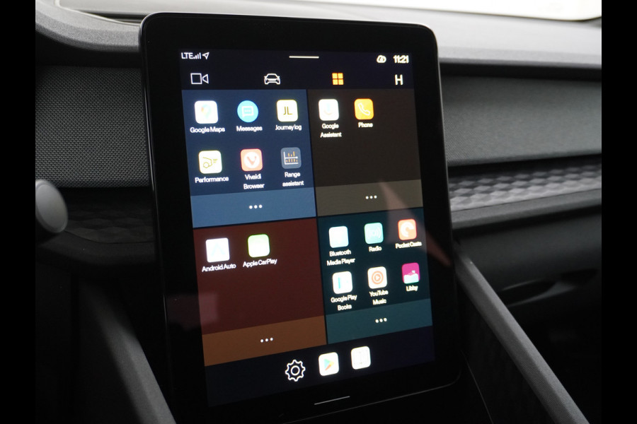 Polestar 2 Long Range 78 kWh Sleutelloos (GSM-sleutel) Adaptive-Cruise Carplay Android 360-Camera 19"LM Led-Pixel-Lamp WiFi PDC-a+v Park-As Phone-Connect.Stoel-Verwarmd 1500kg-trekvermogen OnePedal drive Licht+Zichtpakket 55.000 nieuw!! EBD RemAssist Virtual-Cockpit digiDash Uitparkeer waarschuwing Botswaarsc.syst. Autonoom-Rem Noodrem ESP TCS Hill-Assist Lane Assist Pre-Crash-Syst. Emergency-Call Keyless Ecc tot 149kw snell