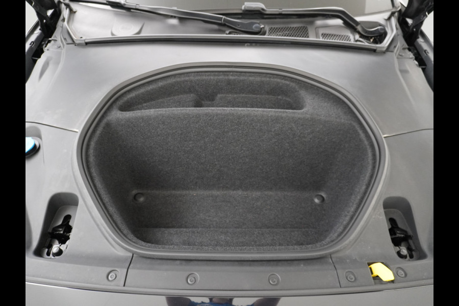 Polestar 2 Long Range 78 kWh Sleutelloos (GSM-sleutel) Adaptive-Cruise Carplay Android 360-Camera 19"LM Led-Pixel-Lamp WiFi PDC-a+v Park-As Phone-Connect.Stoel-Verwarmd 1500kg-trekvermogen OnePedal drive Licht+Zichtpakket 55.000 nieuw!! EBD RemAssist Virtual-Cockpit digiDash Uitparkeer waarschuwing Botswaarsc.syst. Autonoom-Rem Noodrem ESP TCS Hill-Assist Lane Assist Pre-Crash-Syst. Emergency-Call Keyless Ecc tot 149kw snell