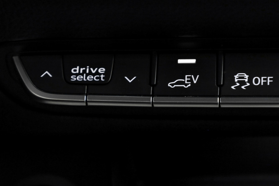 Audi Q5 50 TFSI e quattro S edition - Automaat | 2x S-Line | Dig.Cockpit | Cruise | Stoelverw. | PDC | NAV+App.Connect | Auto.Airco | Elek.Trekhaak | LM 19" |