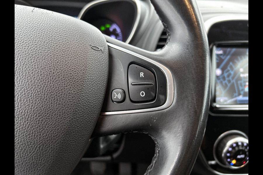 Renault Captur TCe 90pk Intens / CAMERA / NAVI / PARKEER SENSOREN