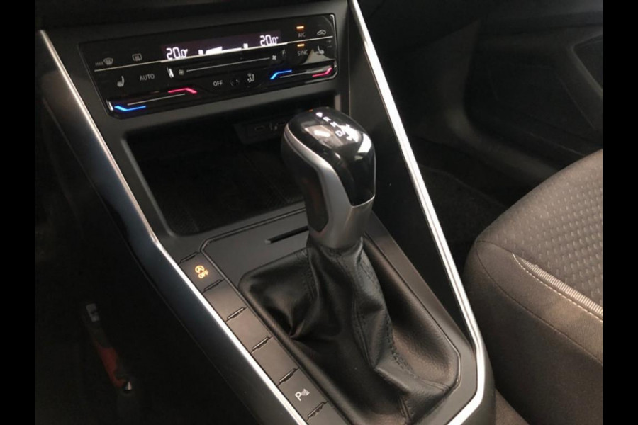 Volkswagen Polo 1.0 TSI Life Business - Automaat - Navi - Winterpakket - Parkeerhulp- Org.NL