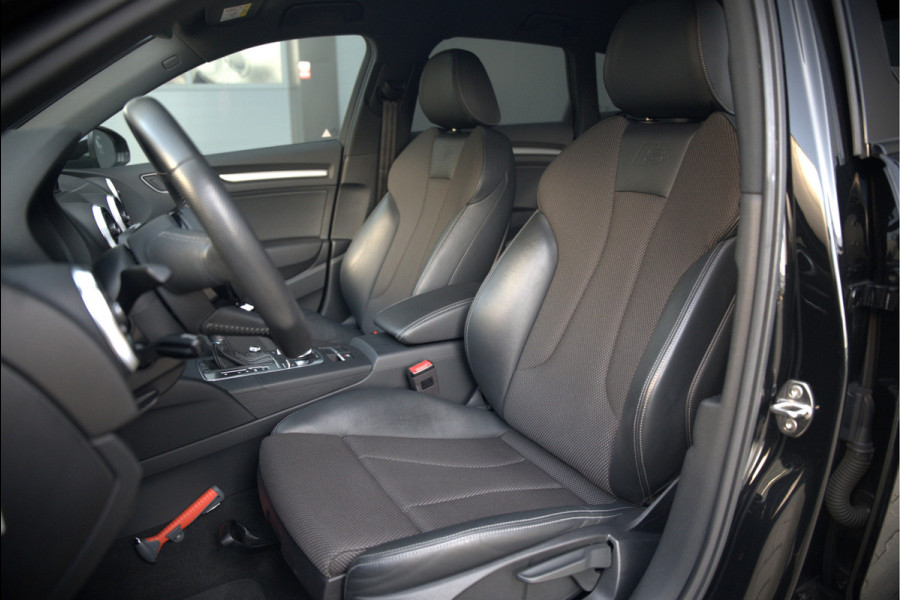 Audi A3 Sportback 35 TFSI CoD Advance Sport S-Line | Stoelverwarming | Black Edition | Apple Carplay | Cruise Control | Navigatie | Parkeersensoren | LED | DAB | Automaat