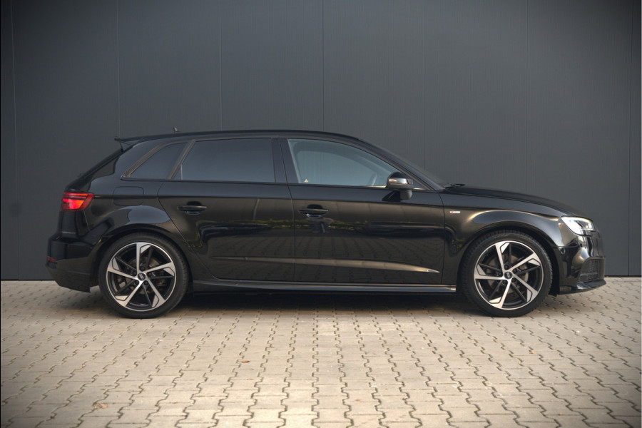 Audi A3 Sportback 35 TFSI CoD Advance Sport S-Line | Stoelverwarming | Black Edition | Apple Carplay | Cruise Control | Navigatie | Parkeersensoren | LED | DAB | Automaat