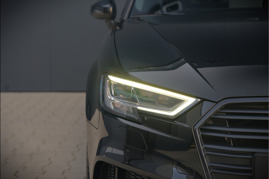 Audi A3 Sportback 35 TFSI CoD Advance Sport S-Line | Stoelverwarming | Black Edition | Apple Carplay | Cruise Control | Navigatie | Parkeersensoren | LED | DAB | Automaat