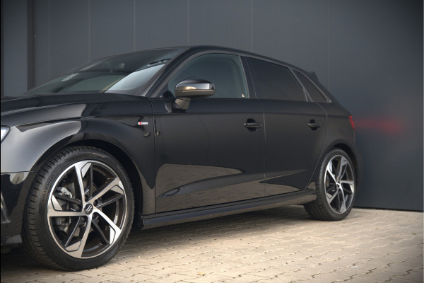 Audi A3 Sportback 35 TFSI CoD Advance Sport S-Line | Stoelverwarming | Black Edition | Apple Carplay | Cruise Control | Navigatie | Parkeersensoren | LED | DAB | Automaat