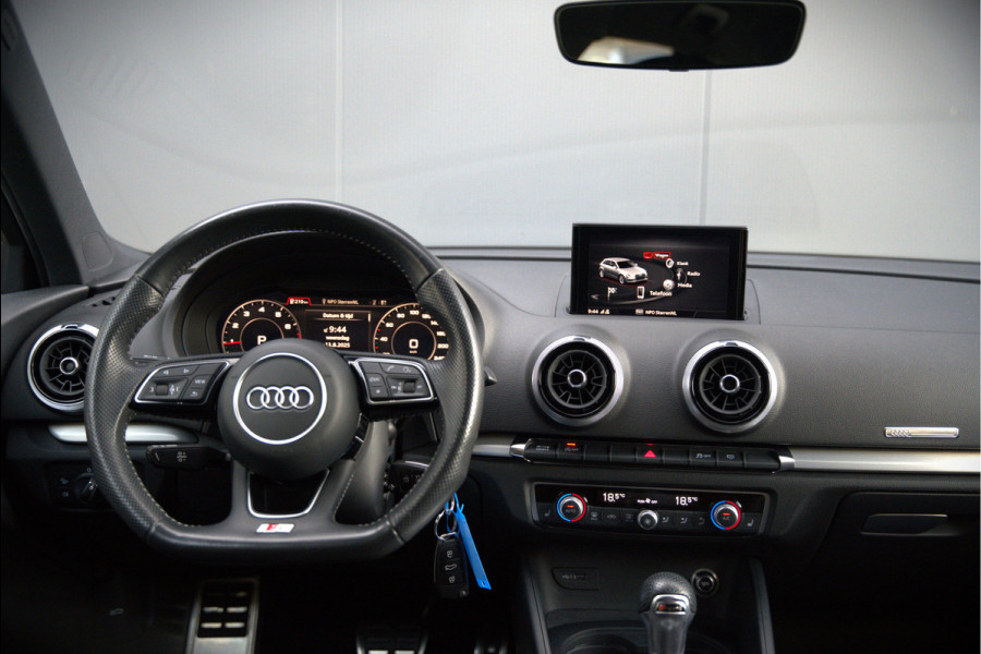 Audi A3 Sportback 35 TFSI CoD Advance Sport S-Line | Stoelverwarming | Black Edition | Apple Carplay | Cruise Control | Navigatie | Parkeersensoren | LED | DAB | Automaat