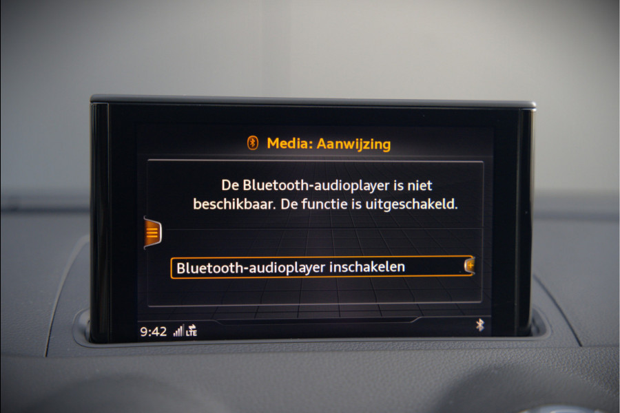 Audi A3 Sportback 35 TFSI CoD Advance Sport S-Line | Stoelverwarming | Black Edition | Apple Carplay | Cruise Control | Navigatie | Parkeersensoren | LED | DAB | Automaat