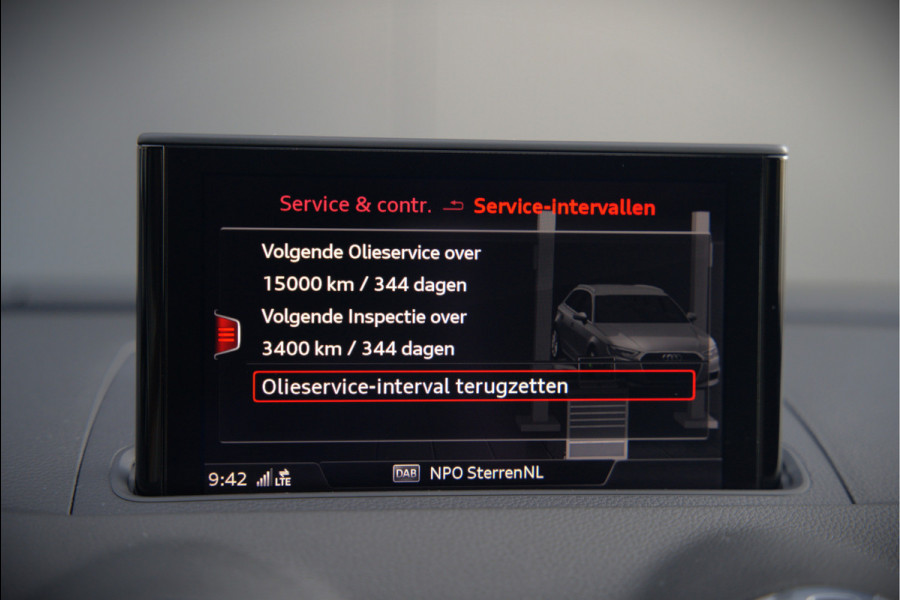Audi A3 Sportback 35 TFSI CoD Advance Sport S-Line | Stoelverwarming | Black Edition | Apple Carplay | Cruise Control | Navigatie | Parkeersensoren | LED | DAB | Automaat