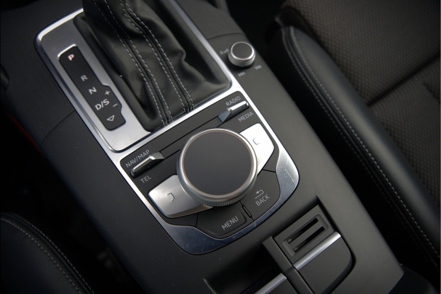 Audi A3 Sportback 35 TFSI CoD Advance Sport S-Line | Stoelverwarming | Black Edition | Apple Carplay | Cruise Control | Navigatie | Parkeersensoren | LED | DAB | Automaat