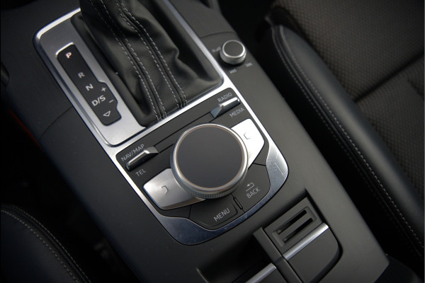 Audi A3 Sportback 35 TFSI CoD Advance Sport S-Line | Stoelverwarming | Black Edition | Apple Carplay | Cruise Control | Navigatie | Parkeersensoren | LED | DAB | Automaat