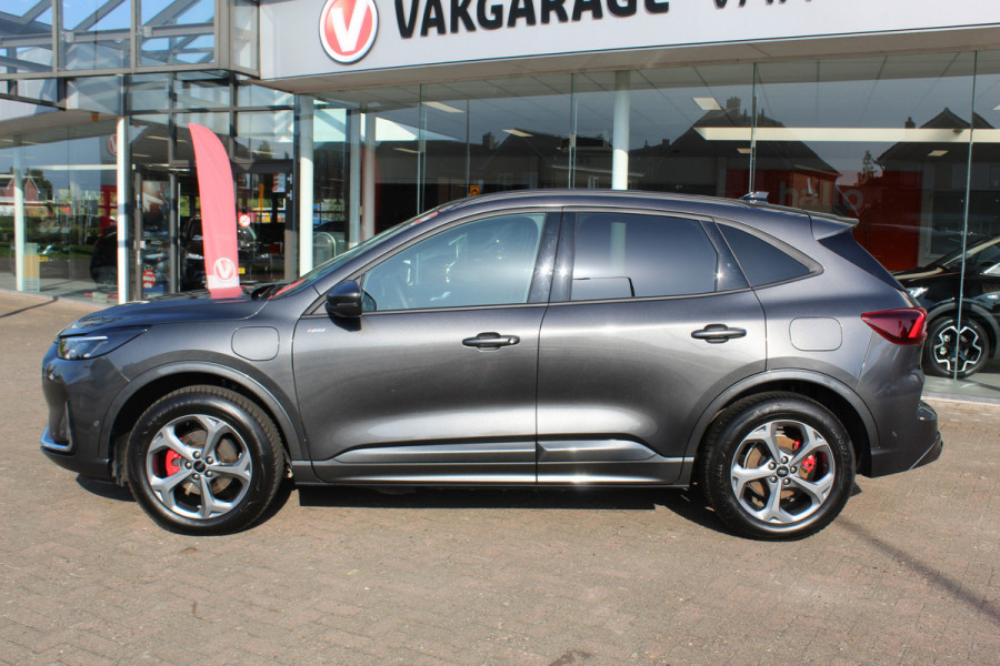 Ford Kuga 2.5-243pk PHEV ST-Line X. Nieuwste model ! Van €. 54.937,- voor €. 44.450,- ! Trekgewicht van 2.100kg ! Schuif / kanteldak Elektrisch inklapbare Trekhaak,  AGR Stoelen voor L+R, 360 Camera, HUB, Apple/Androidauto, Elektrisch verstelbare stoelen, LED V+A, Trekgewicht 2100kg !